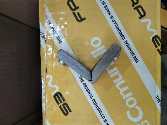 SQUADRETTA FILETTATA SCURETTO 15,6x8,5